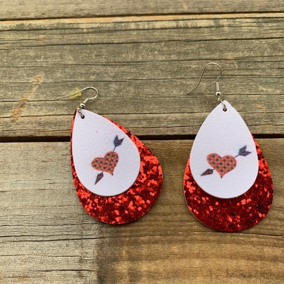 Heart Teardrop Earrings Dangle Red Sparkle - Picture 1 of 3